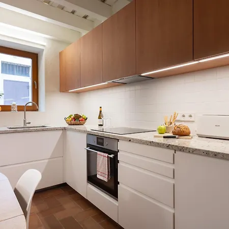 Holiday home Lets Holidays House Close To The Castle